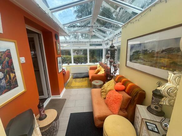 4 bed Detached Bungalow for sale Image 12