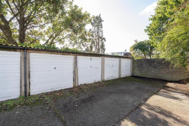 Briarview Court E4