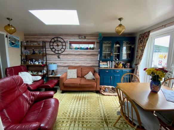 Family Dining Room.jpg