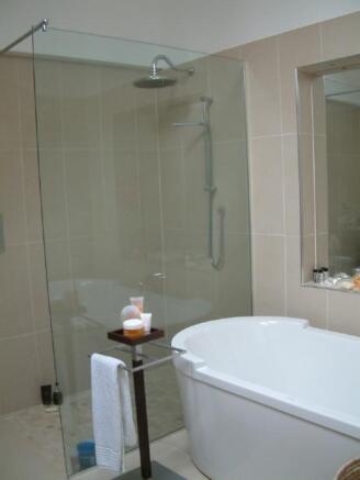 En-Suite Bathroom