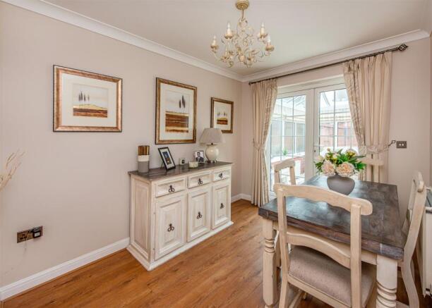 36 Old Farm Drive-dining.jpg
