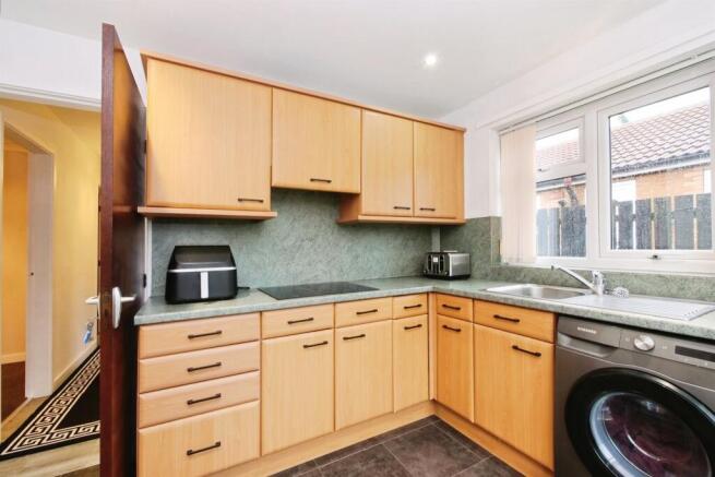 2 bed Detached Bungalow for sale Image 7