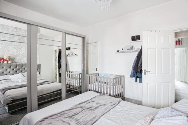2 bed Terraced for sale Image 8