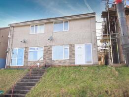 28, Clos Llangefni, Pontypridd CF38 2ST