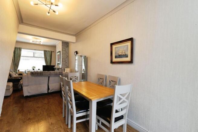 2 bed Semi-Detached Bungalow for sale Image 6
