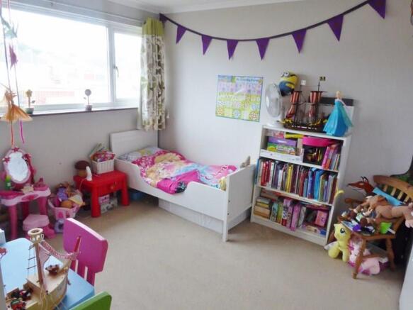 BEDROOM 2