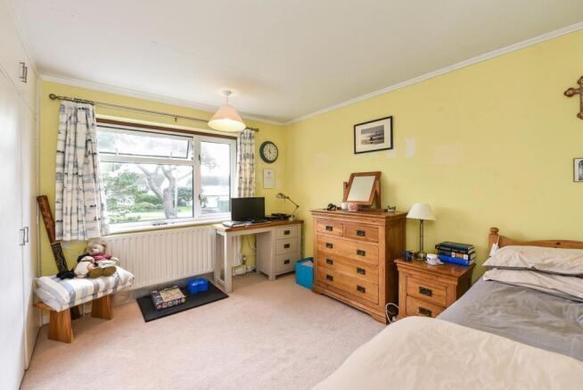 BEDROOM 2