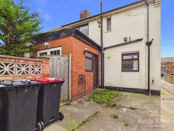 3 bed Semi-Detached for sale Image 12