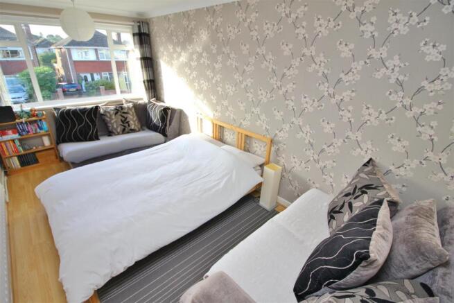 24 Bed 3.JPG