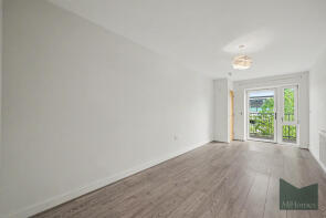 Flat 19, 70 Bole Court, Cecil Road, Enfield EN2 6BY