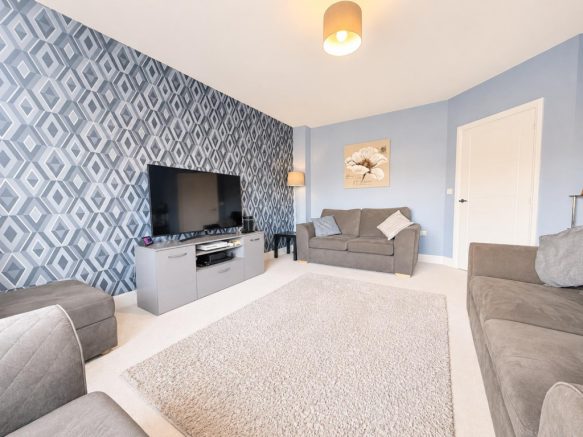 4 bed Detached for sale Image 6