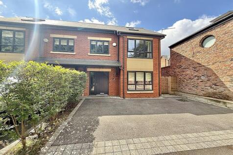 Moseley Road, Fallowfield, M14