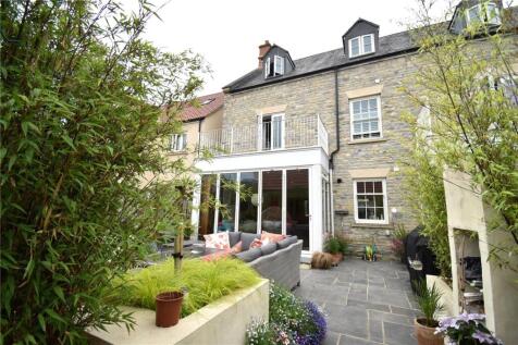 Grenville Court - Butleigh Close to Millfield School