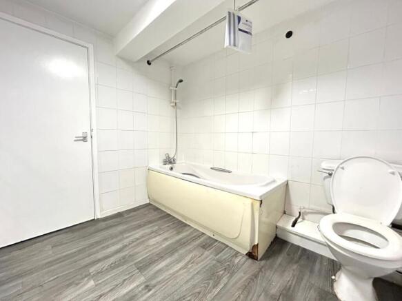 7 bed House of Multiple Occupation for sale Image 12