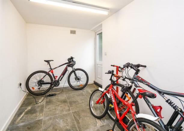 288b Penn Road - Garage.jpg