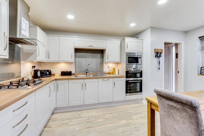 11 Thames Court, Burton Latimer-19.jpg