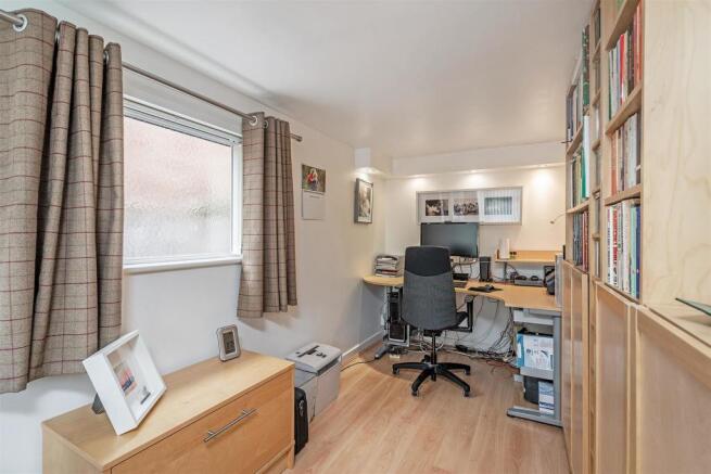 87 Dene Court Road-12_lo.jpg