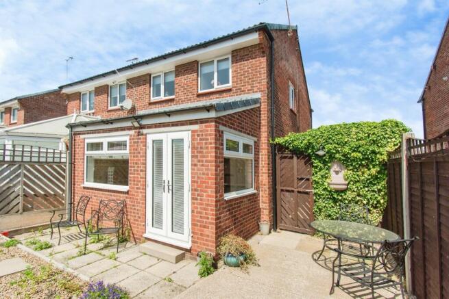 3 bed Semi-Detached for sale Image 11