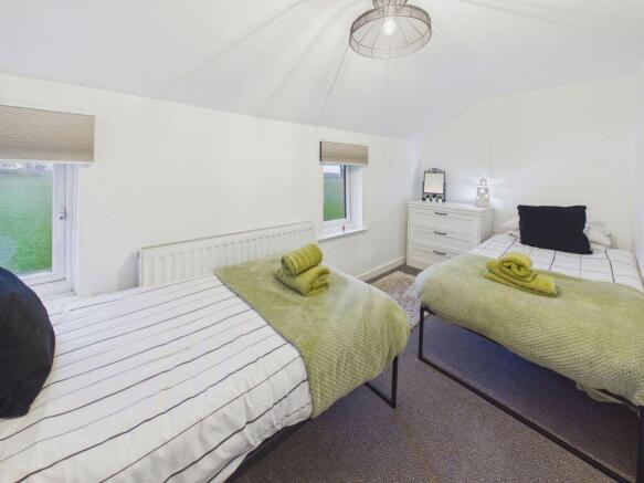 2 bed Cottage for sale Image 8