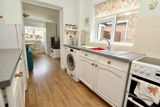 Manor Leas Close, Lincoln photo 4