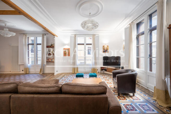 amplia-vivienda-con-caracter-historico-en-el-co...