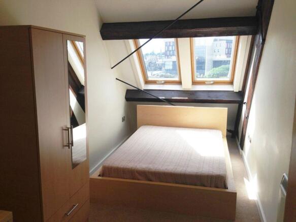 2 bed Apartment to rent Image 11