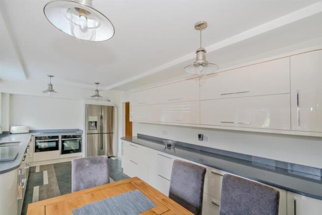 Green Rock Lane, Walsall, WS3 1NQ-8.jpg