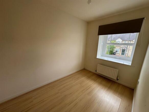 2 bed Terraced to rent Image 11
