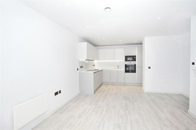2 bed Apartment to rent Image 8