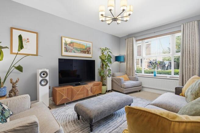 4 bed Semi-Detached for sale Image 12