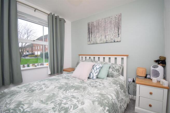2 bed Flat to rent Image 11