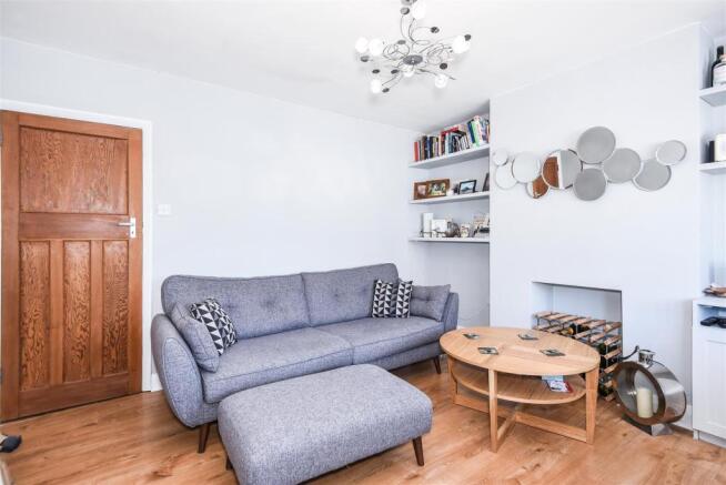 Malvern Way - Lounge 1.jpg