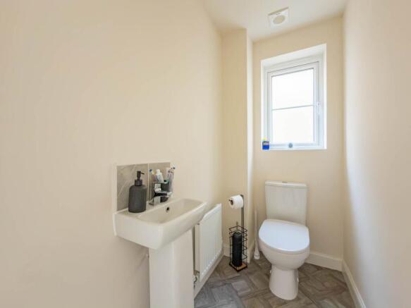 2 bed Semi-Detached for sale Image 8