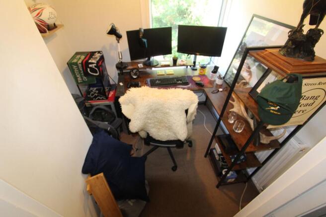 3 bed Terraced to rent Image 9