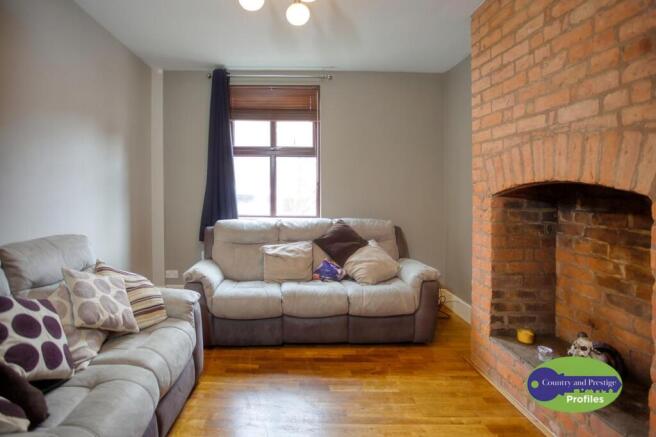 8 Albert rd Hinckley (4).jpg