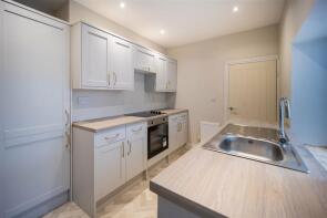 8, Oak Terrace, Caerphilly CF83 3LA