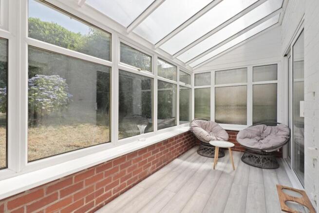4 bed Semi-Detached for sale Image 2