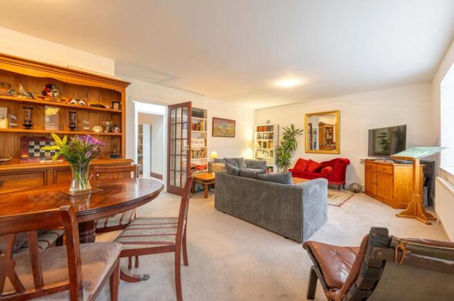 Living Room/Dining