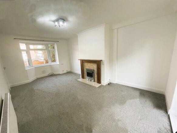 3 bed Terraced to rent Image 4
