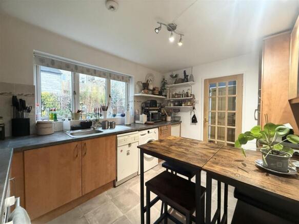 3 bed Detached for sale Image 6