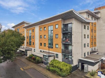 Fishguard Way, London, E16