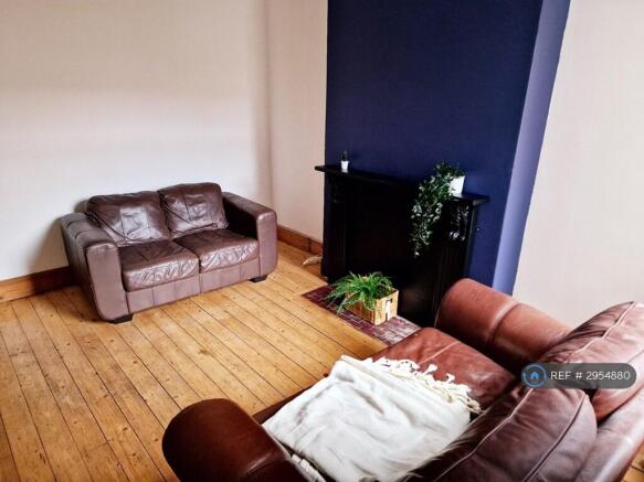 3 bed Terraced to rent Image 8