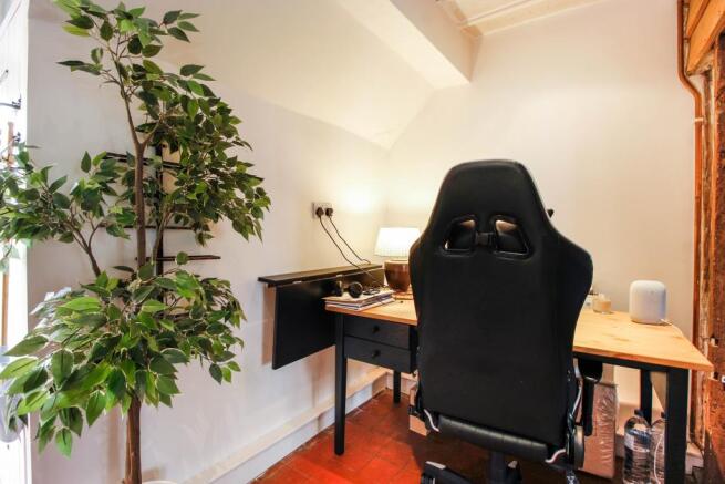 Dining/Study Area