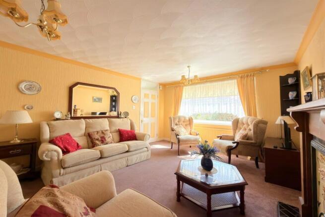2 bed Bungalow for sale Image 4