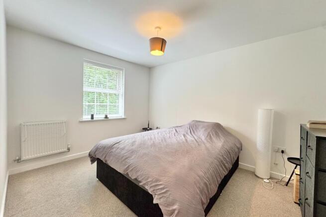 1 Montefiore Drive, Sarisbury Green photo 4