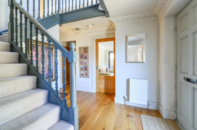 6 bed Detached for sale Image 8