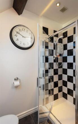 bathroom 2.jpeg