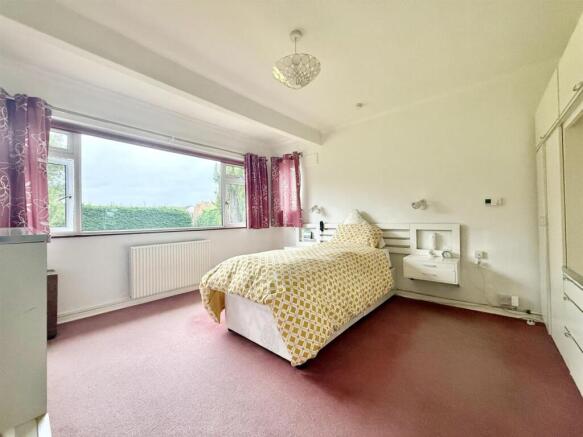 Bedroom1.jpg