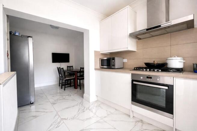 House in Bromley - More