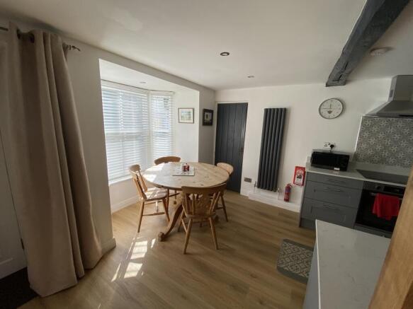 2 bed Detached to rent Image 5